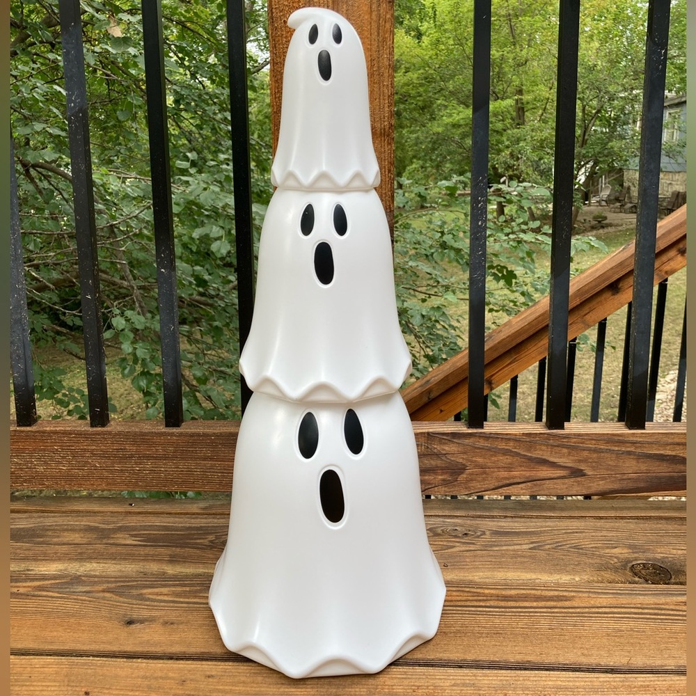 3 Piece 24” Plastic Stacking White Ghost Stackable Fall and Halloween Decor NIP